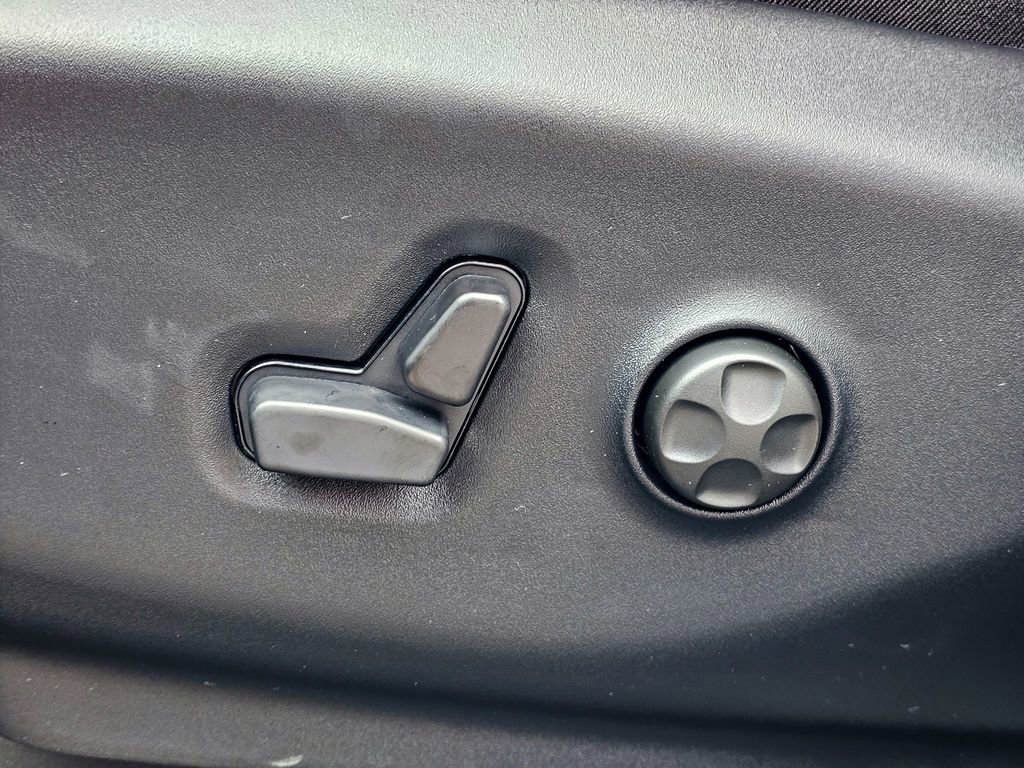 New 2026 Chrysler Pacifica Select image 16