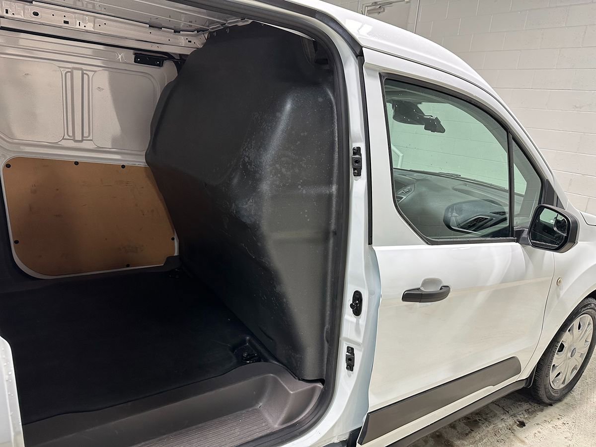 Used 2022 Ford Transit Connect XL FWD image 9