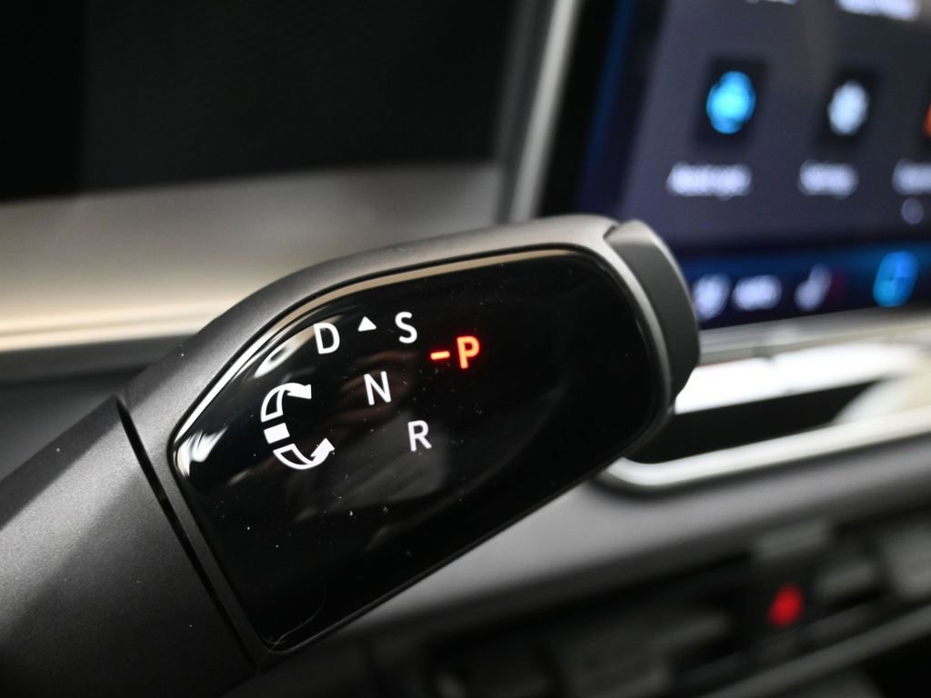 New 2026 Volkswagen Tiguan SE image 29