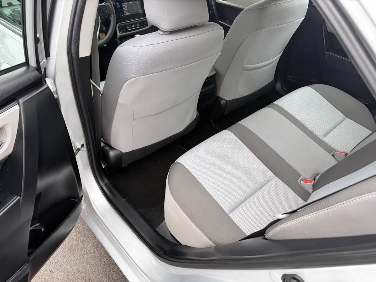 Used 2017 Toyota Corolla L FWD image 18