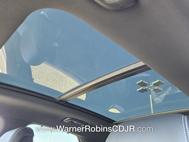 Used 2025 Genesis GV70 2.5T w/ Sport Prestige Package image 21