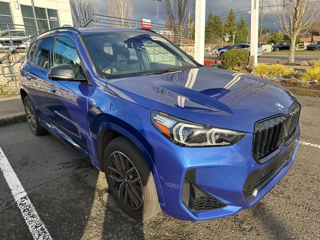 Used 2023 BMW X1 xDrive28i w/ Premium Package image 3