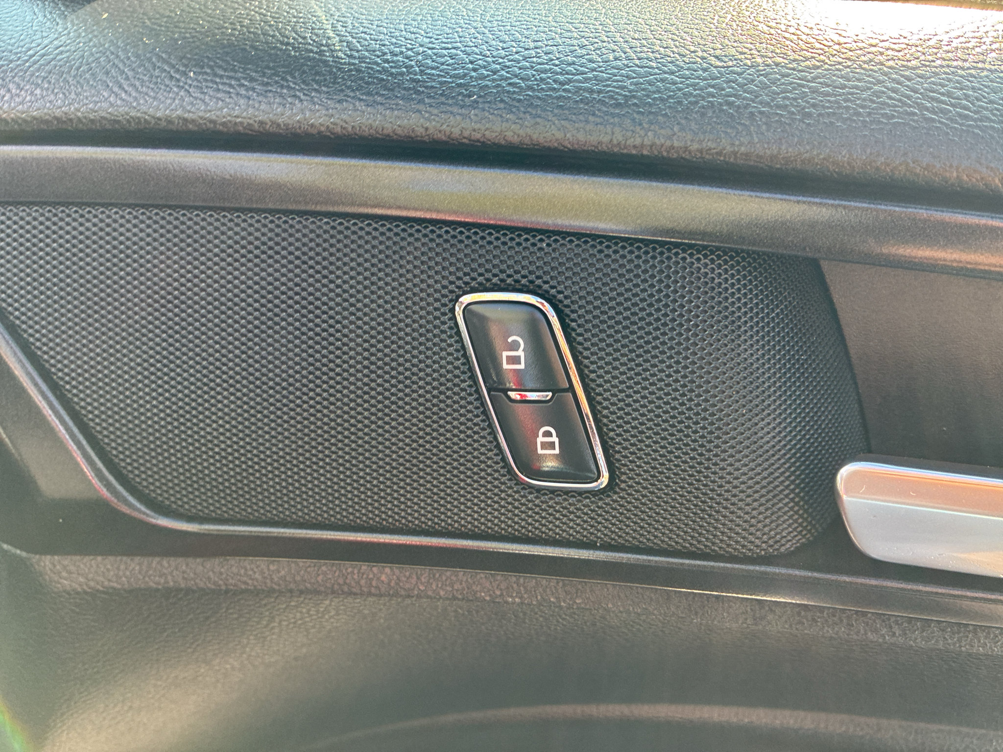 Used 2017 Ford Fusion Energi Titanium FWD image 54