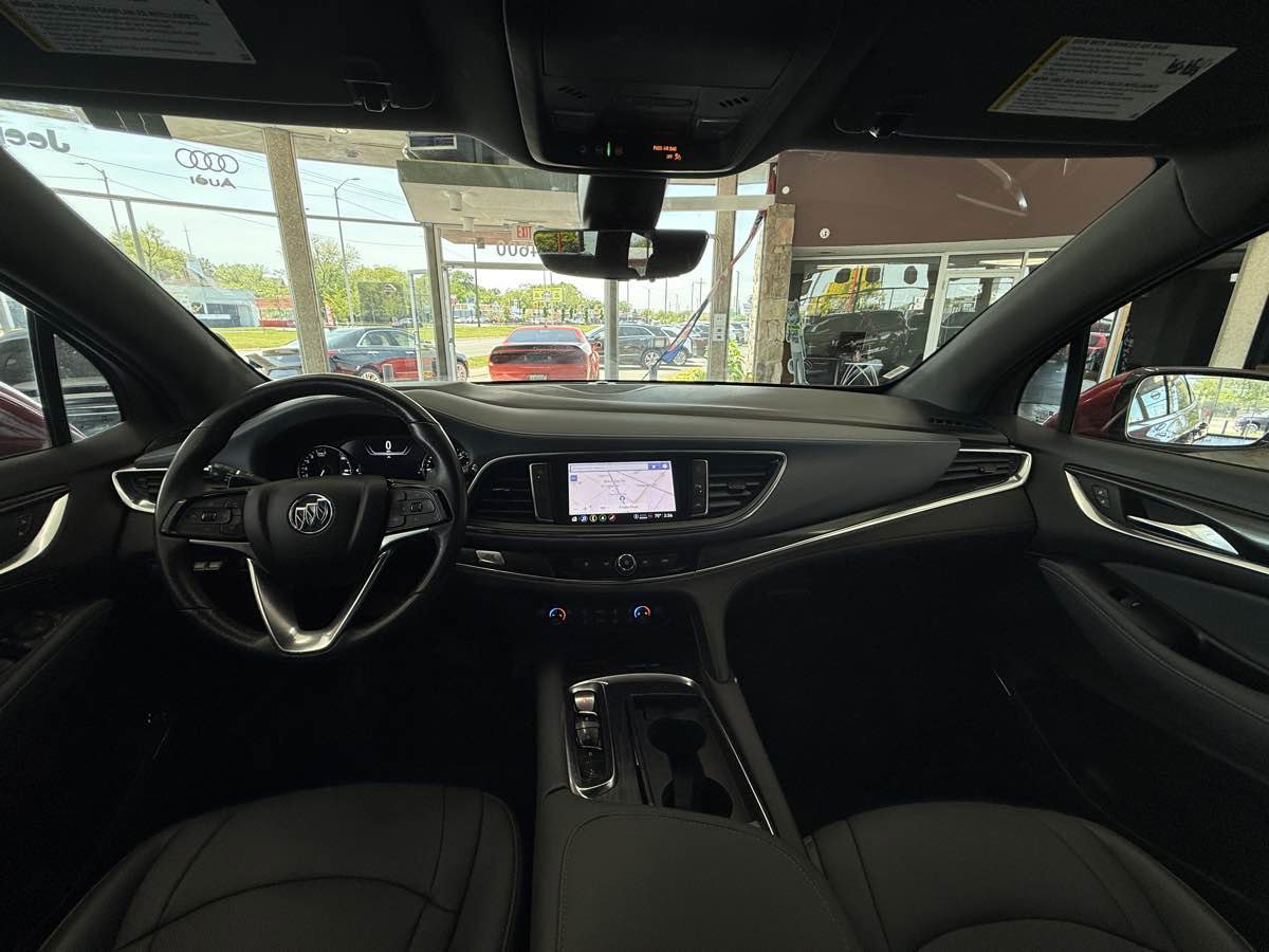 Used 2024 Buick Enclave Premium image 44