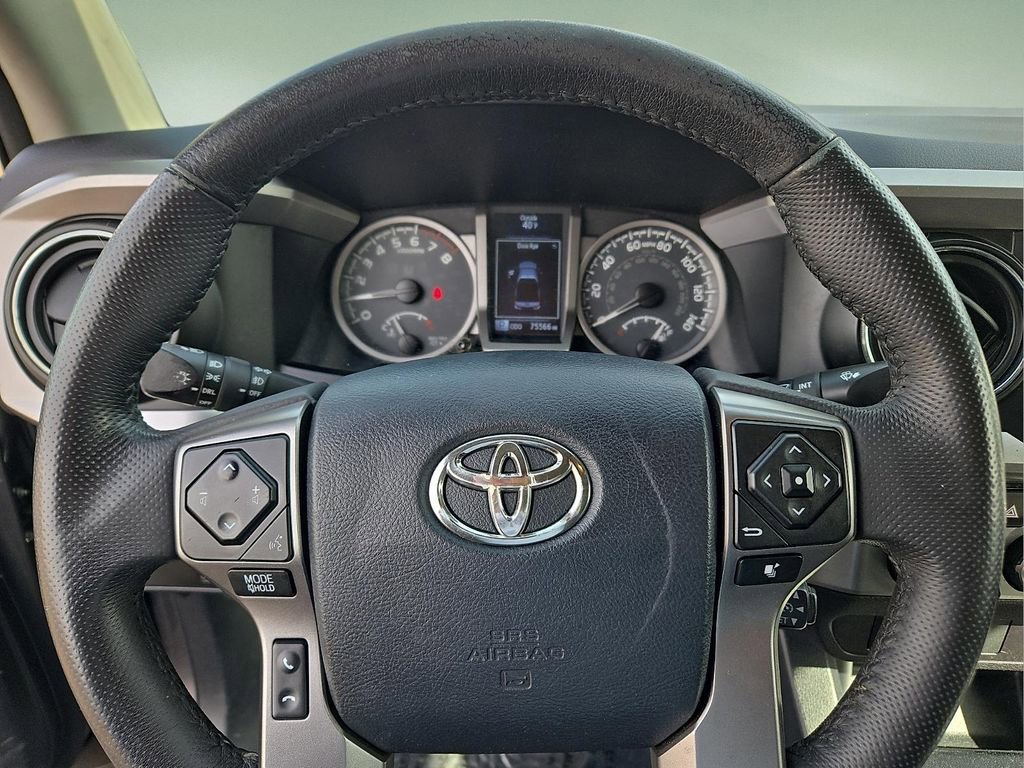 Used 2017 Toyota Tacoma SR5 w/ Tow Package image 19