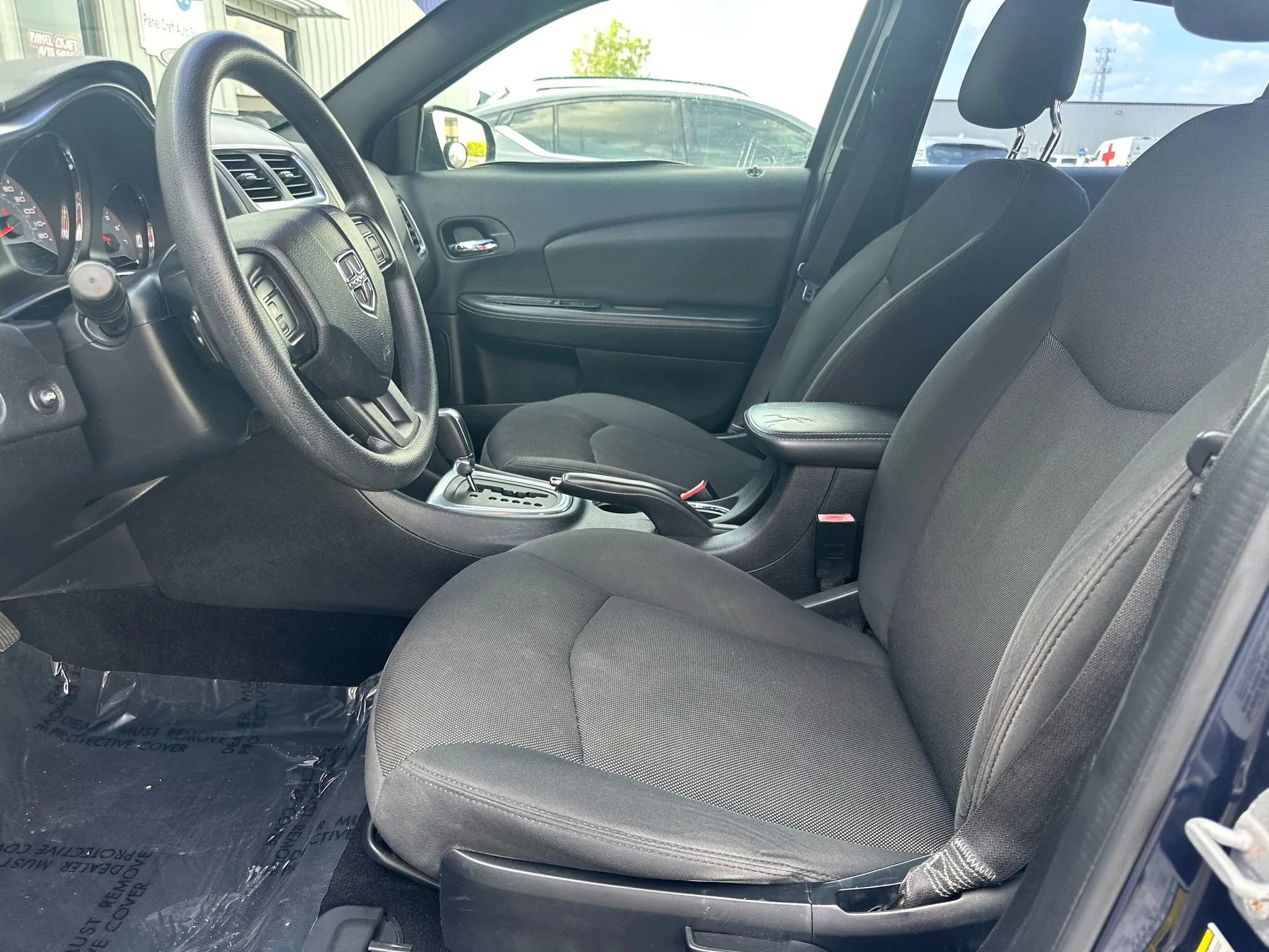Used 2013 Dodge Avenger SE FWD image 9