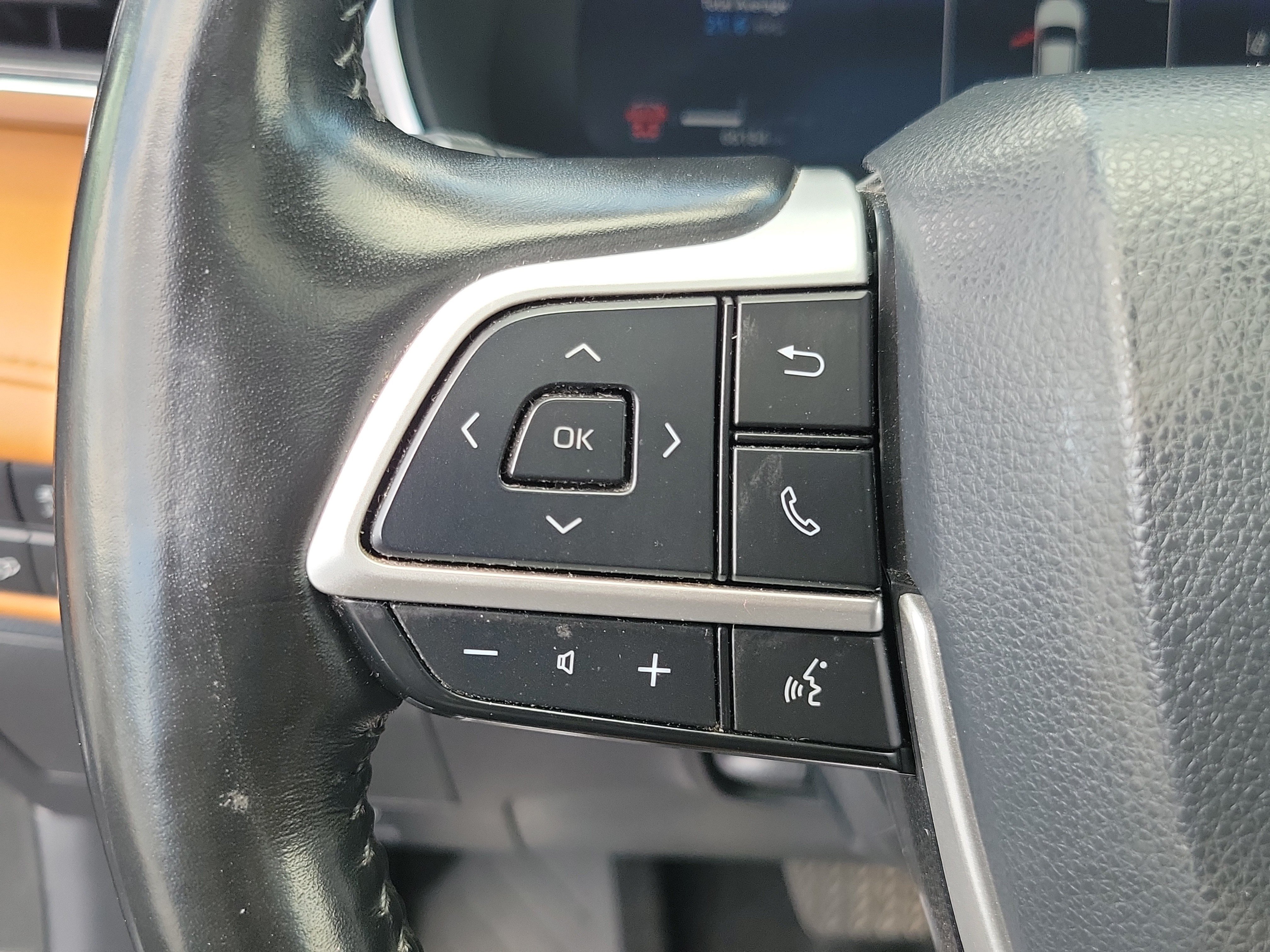 Used 2023 Toyota Highlander Platinum AWD/4WD image 26