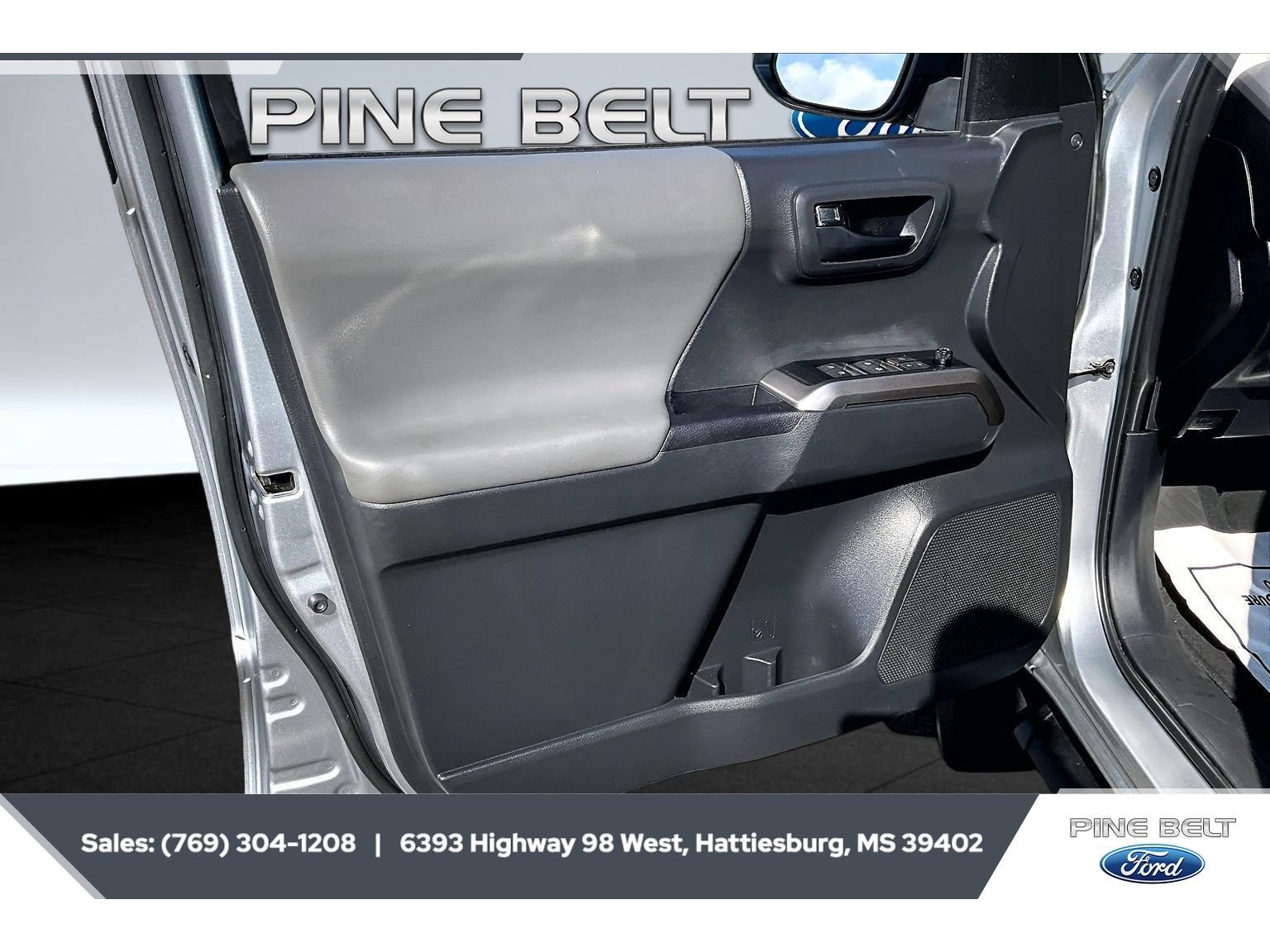 Used 2023 Toyota Tacoma SR5 RWD image 19