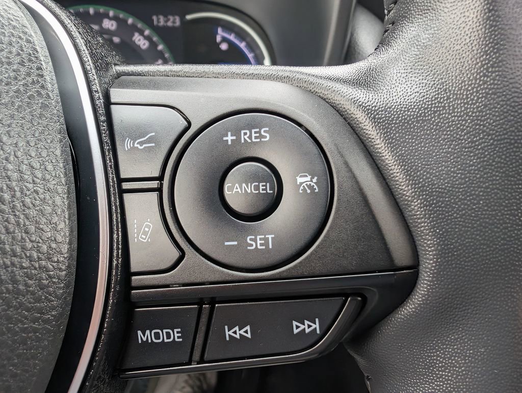 Used 2021 Toyota RAV4 XSE AWD/4WD image 28