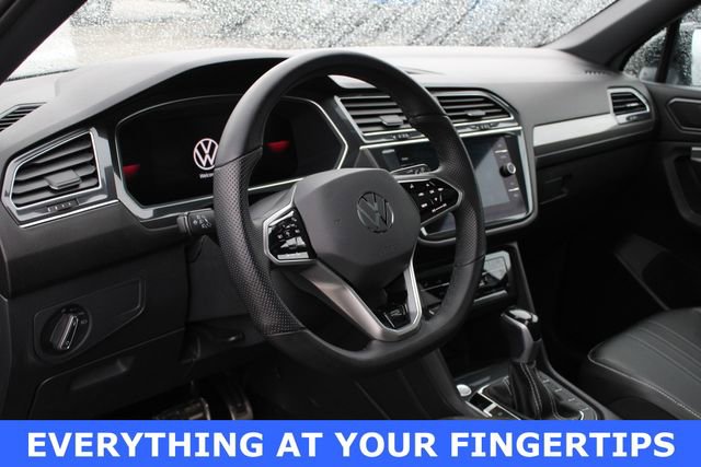 Certified 2023 Volkswagen Tiguan SE R-Line image 2