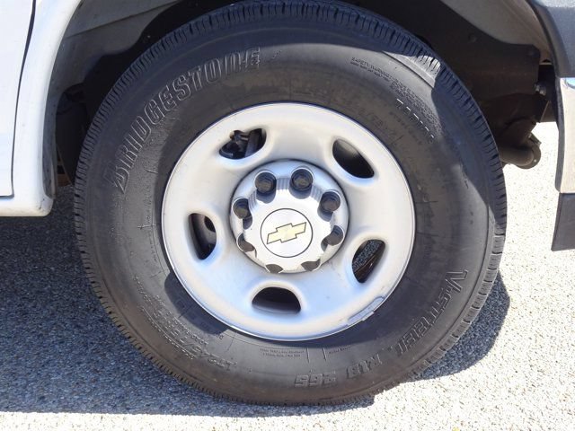 Used 2024 Chevrolet Express 2500 w/ Driver Convenience Package RWD image 27