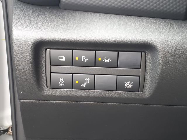 Certified 2025 Nissan Kicks Play S image 19