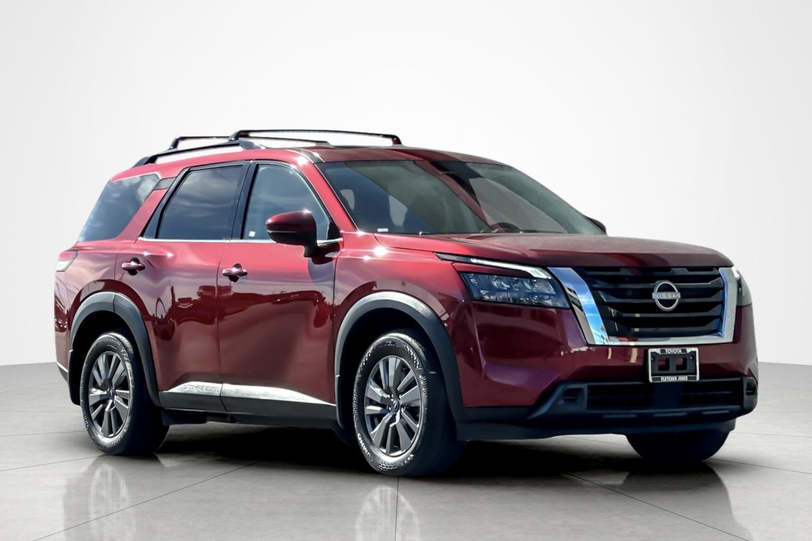 Used 2024 Nissan Pathfinder SV w/ SV Premium Package FWD image 7