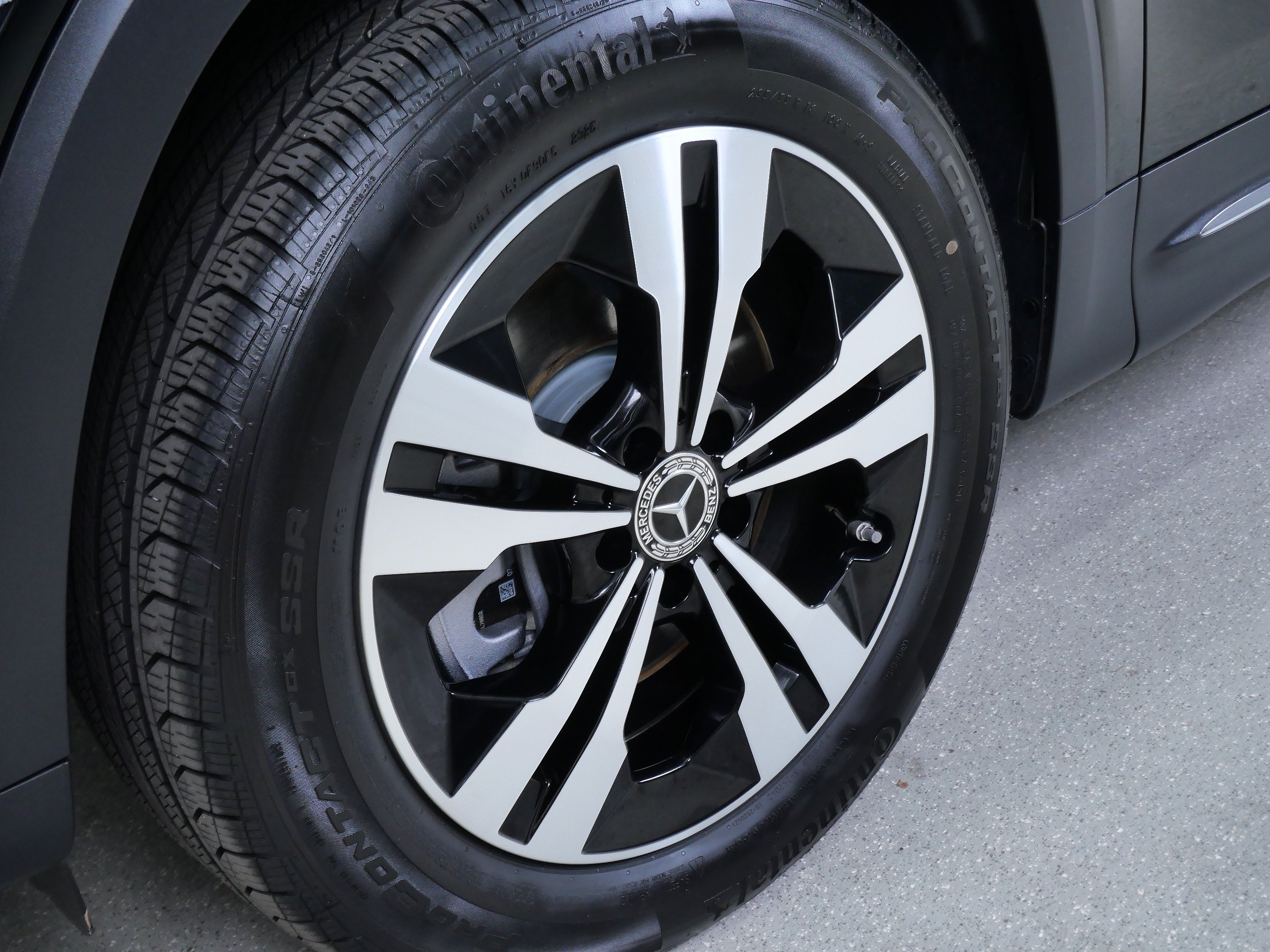 Certified 2026 Mercedes-Benz GLB 250 4MATIC image 13