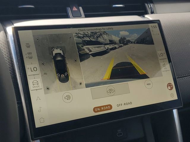 Certified 2025 Land Rover Discovery Sport Dynamic SE image 33