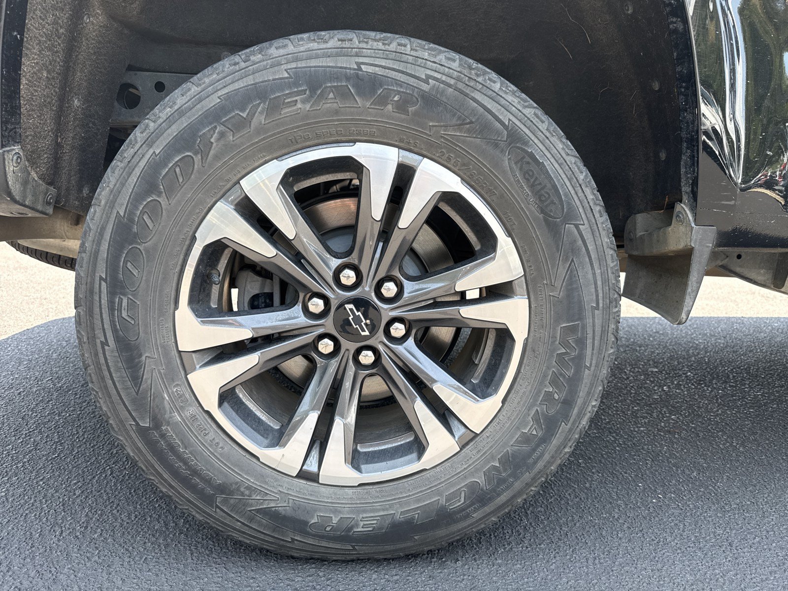 Used 2022 Chevrolet Colorado Z71 AWD/4WD image 15