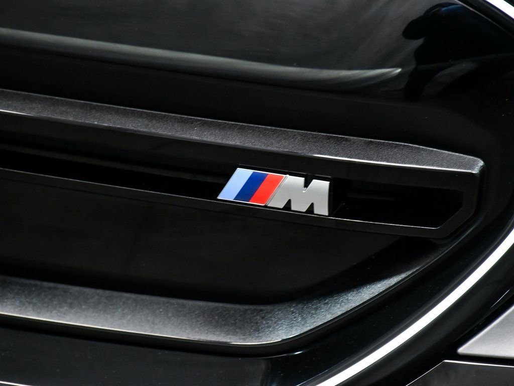 Used 2025 BMW i5 M60 w/ Executive Package image 88