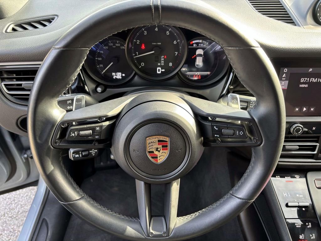 Certified 2024 Porsche Macan image 26