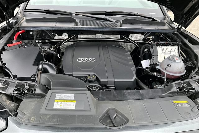 Used 2023 Audi Q5 2.0T Premium Plus w/ Premium Plus Package AWD/4WD image 9