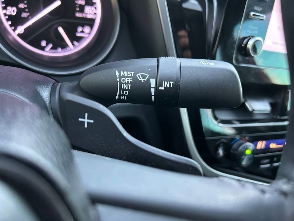 Used 2024 Toyota Camry SE image 21