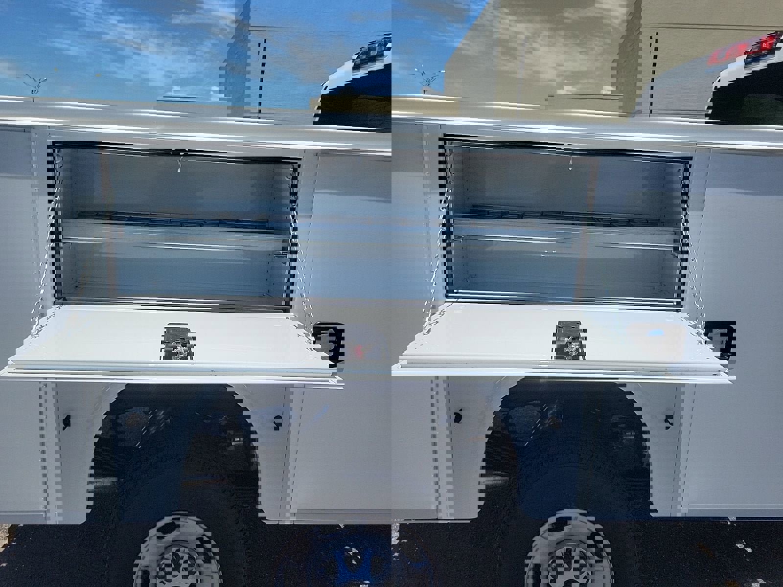 New 2025 GMC Sierra 2500 Pro w/ Convenience Package image 9