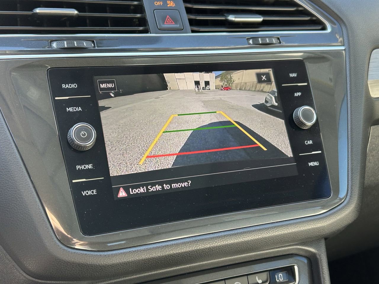 Used 2019 Volkswagen Tiguan SEL image 8