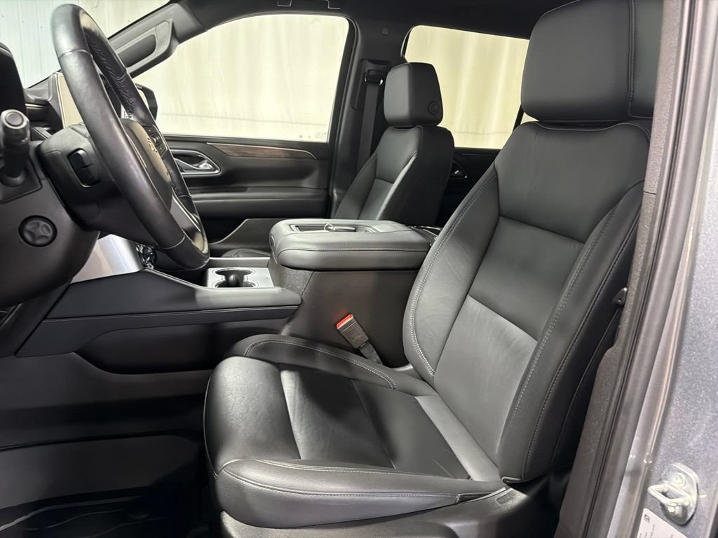 Certified 2021 Chevrolet Tahoe LT w/ Luxury Package AWD/4WD image 5