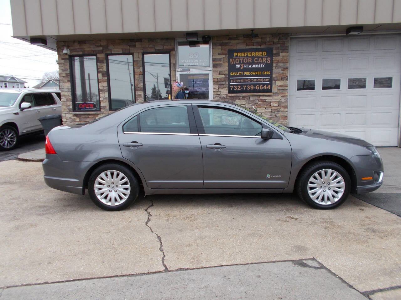Used 2011 Ford Fusion Hybrid image 2