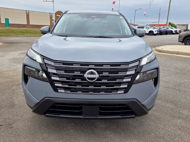 Used 2026 Nissan Rogue SV w/ Cold Weather Package FWD image 2