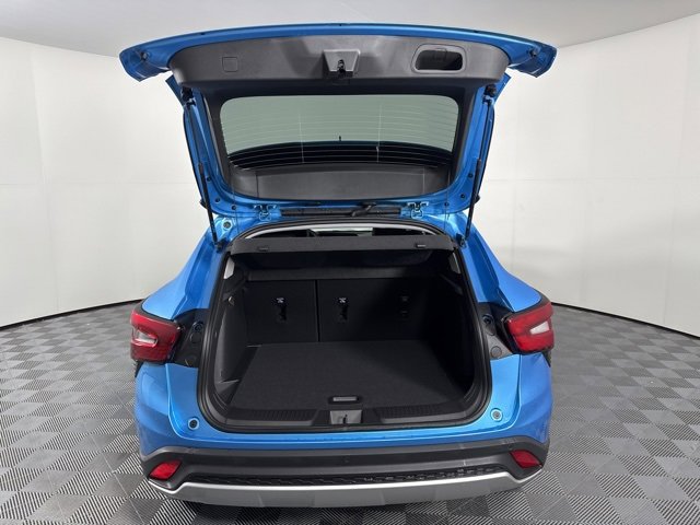 New 2026 Chevrolet Trax LT w/ Sunroof Package image 12