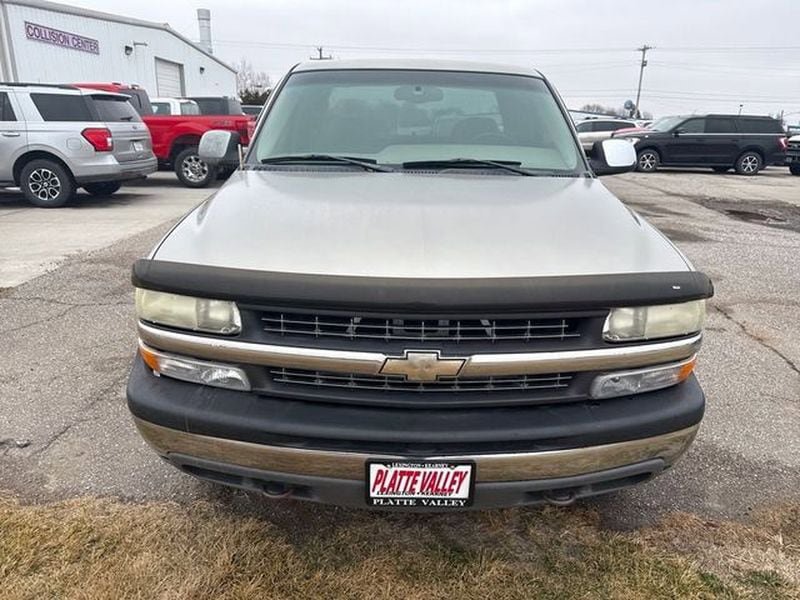 Used 2001 Chevrolet Silverado 1500 LS w/ Off-Road Chassis Pkg AWD/4WD image 2