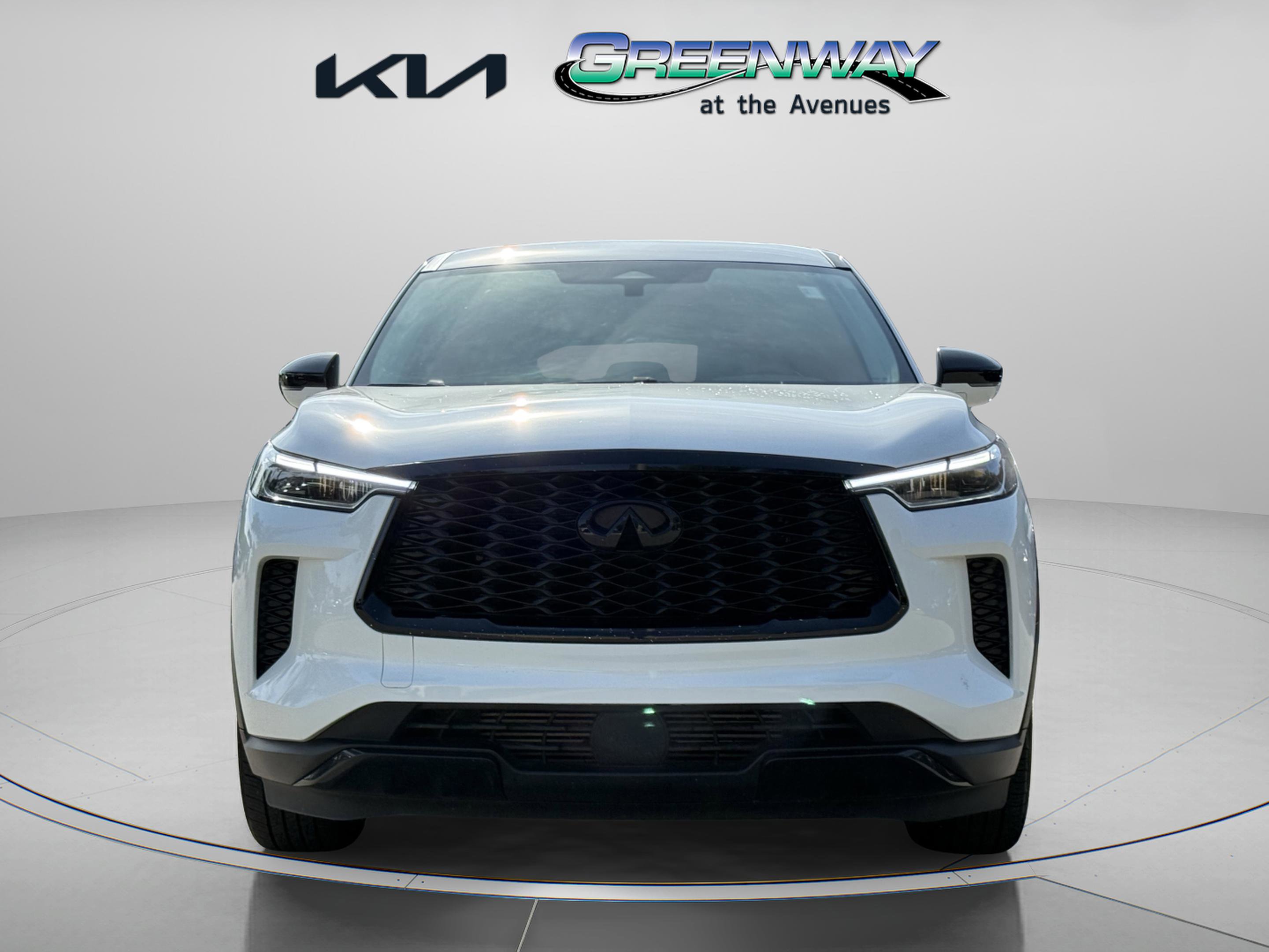 Used 2025 INFINITI QX60 Pure FWD image 3