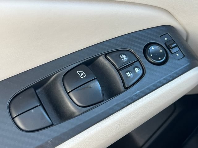 Used 2024 Nissan Altima 2.5 SV FWD image 32