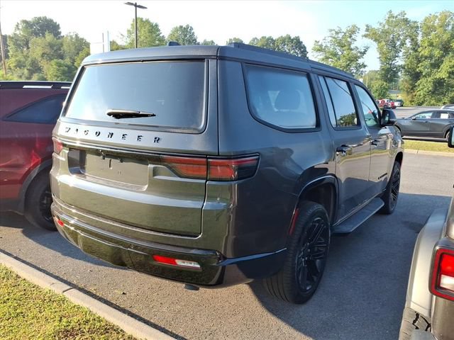 Used 2025 Jeep Wagoneer Series II w/ Convenience Group I AWD/4WD image 8