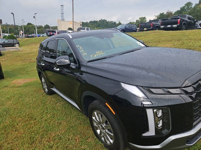 Used 2024 Hyundai Palisade SEL AWD/4WD image 2