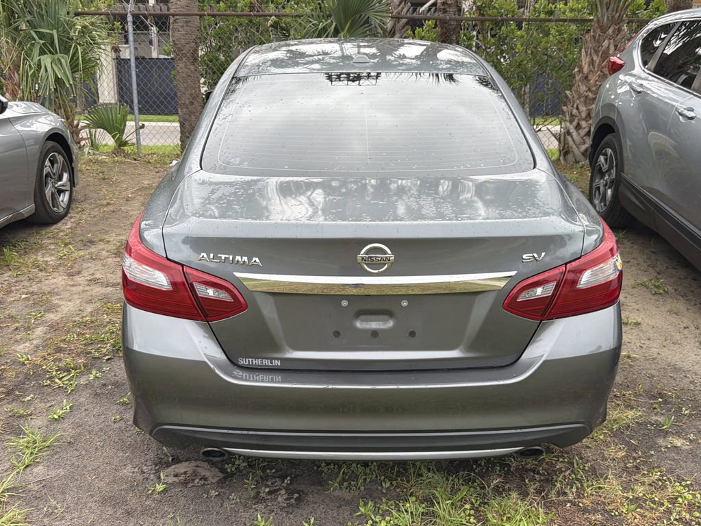 Used 2018 Nissan Altima 2.5 SV FWD image 8