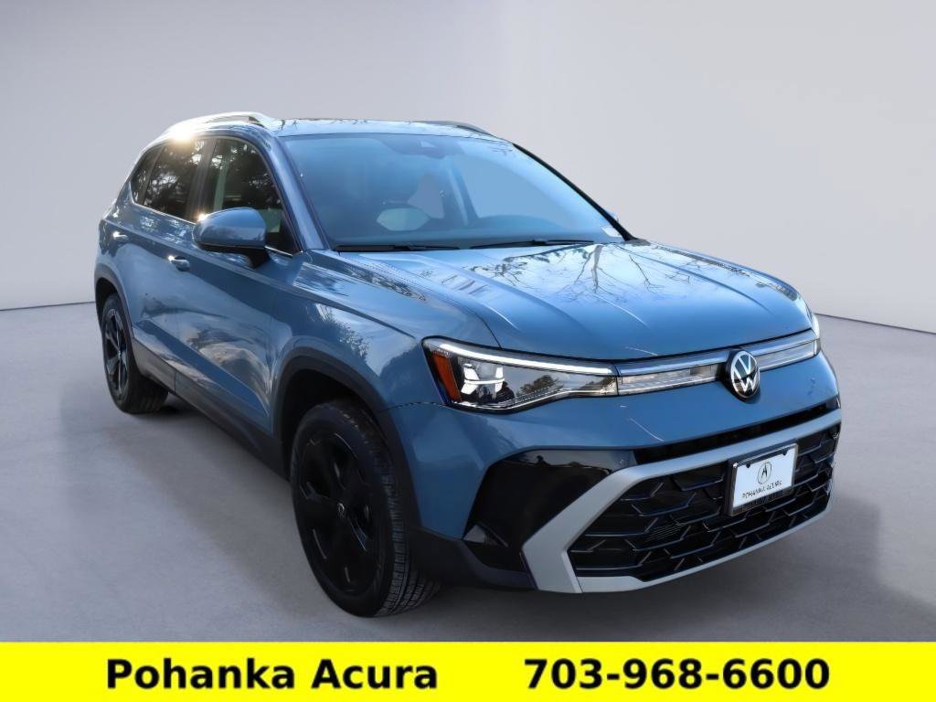 Used 2025 Volkswagen Taos SEL AWD/4WD image 1