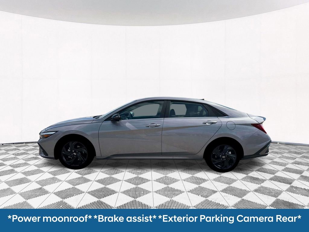 New 2026 Hyundai Elantra SEL Sport Premium FWD image 4