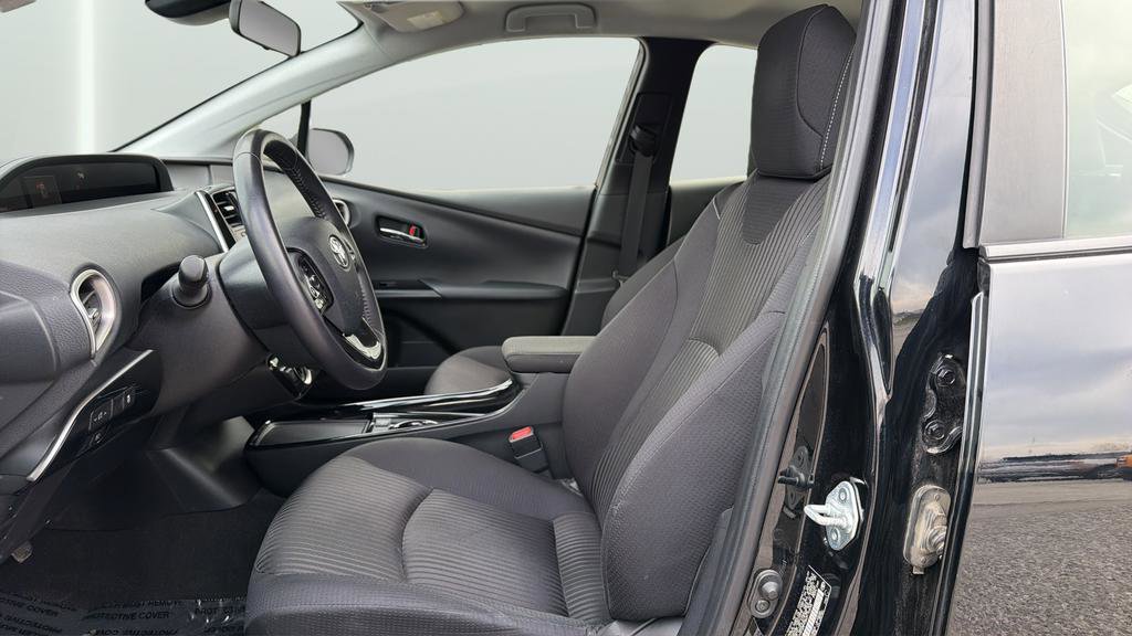 Used 2021 Toyota Prius Prime LE image 23