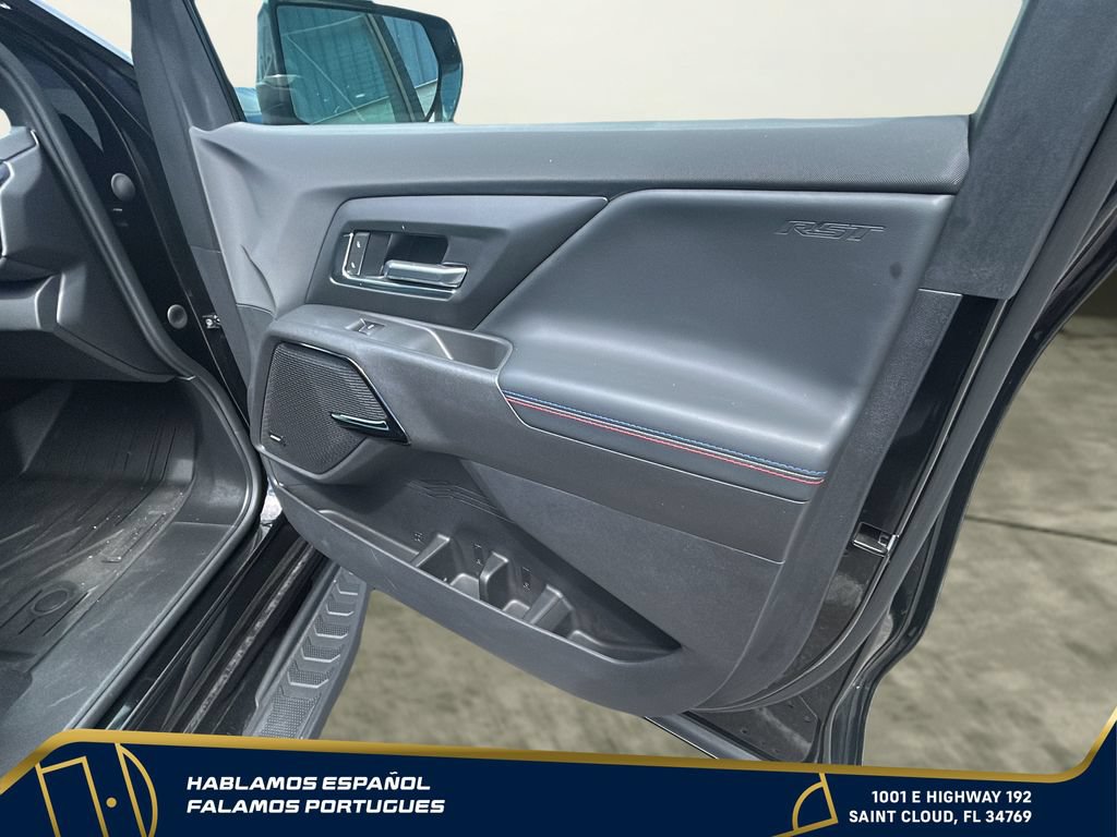 Certified 2025 Chevrolet Silverado EV RST AWD/4WD image 30
