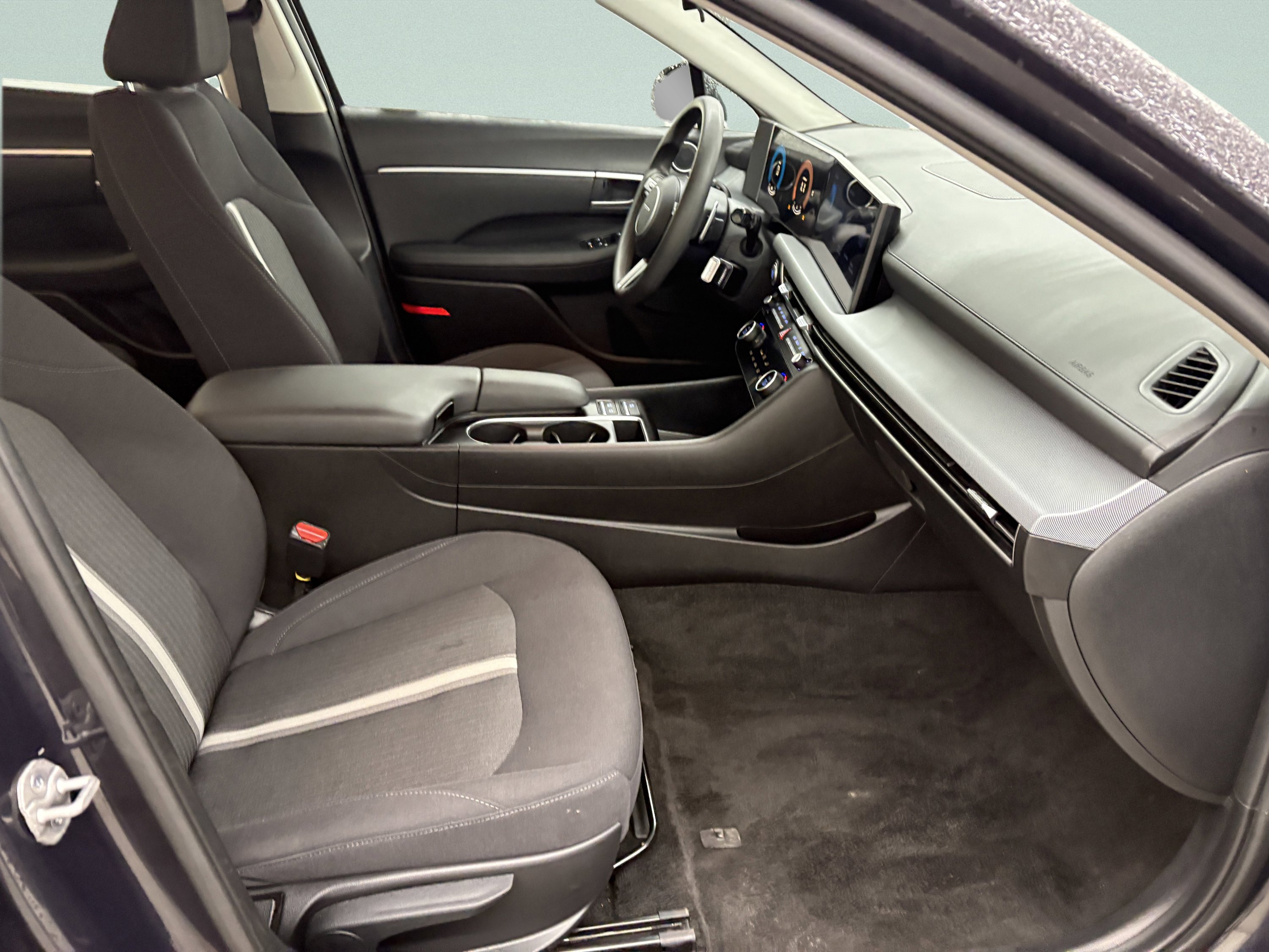 Used 2025 Hyundai Sonata SEL FWD image 23