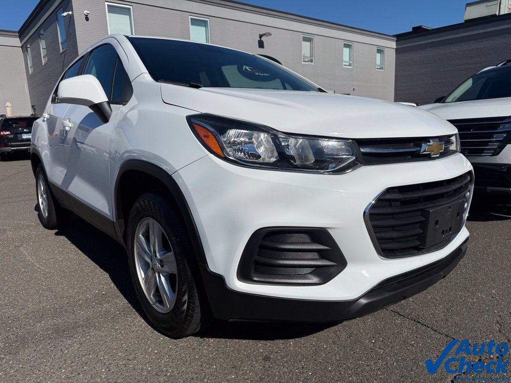 Used 2020 Chevrolet Trax LS w/ Tint and Cruise Package AWD/4WD image 2