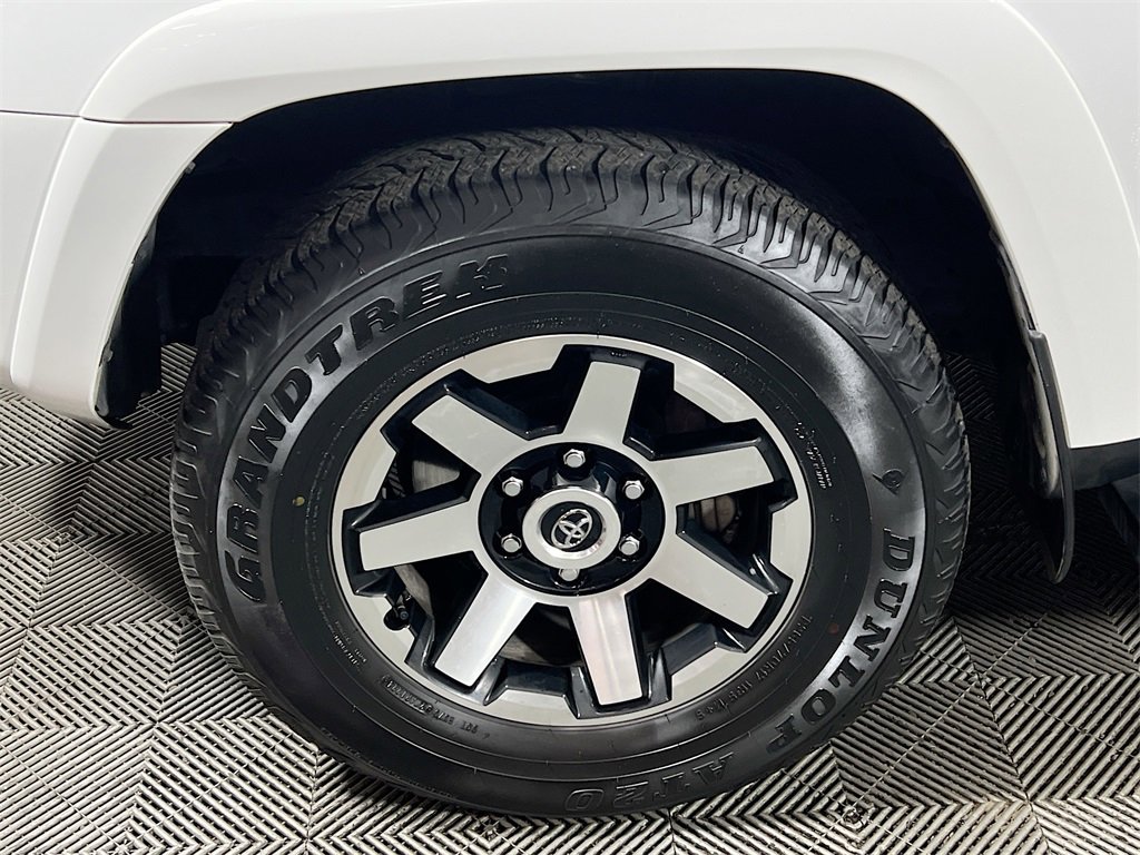 Certified 2024 Toyota 4Runner TRD Off-Road Premium image 26