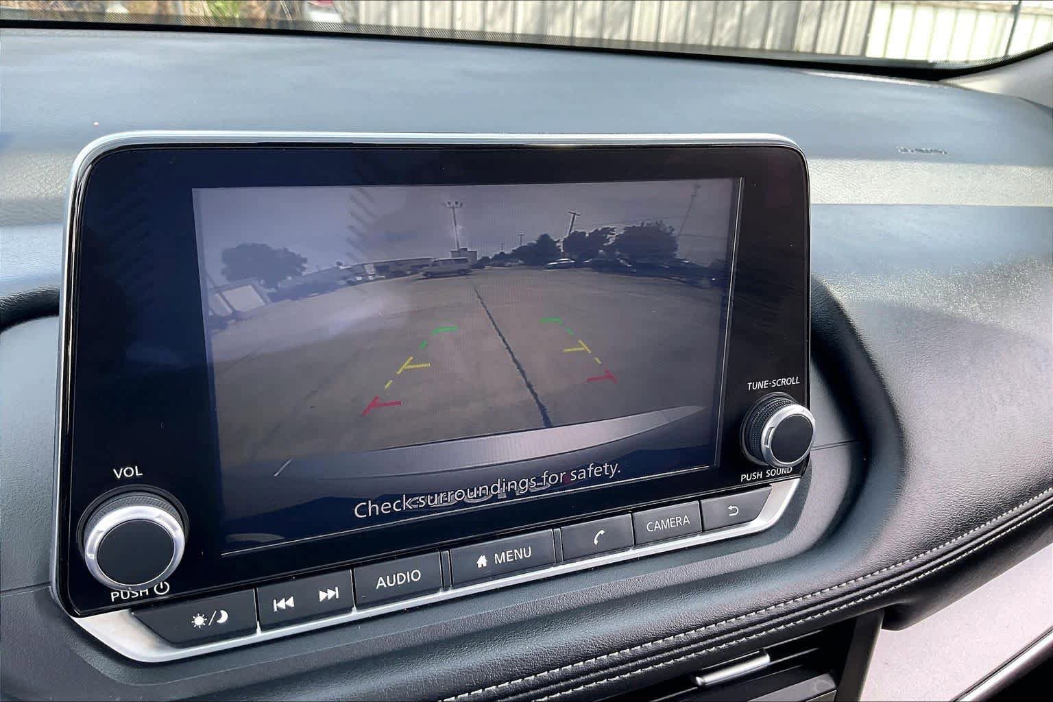 Used 2025 Nissan Rogue SV FWD image 26