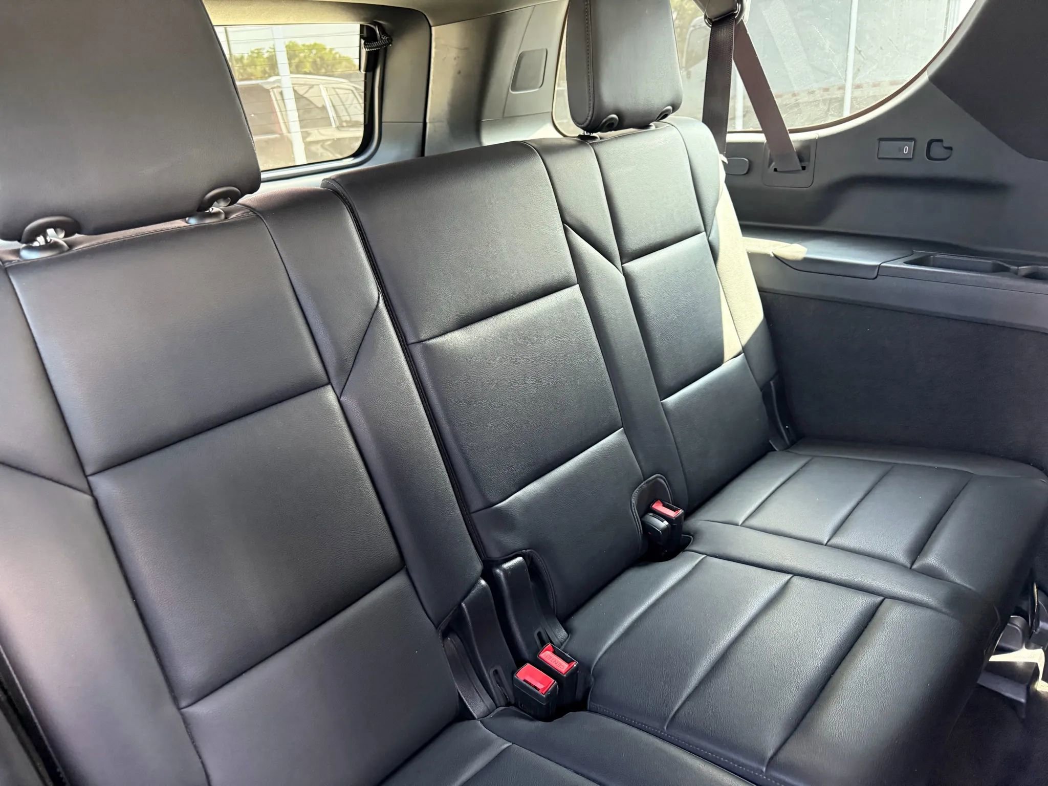 Used 2022 Cadillac Escalade ESV Luxury image 12