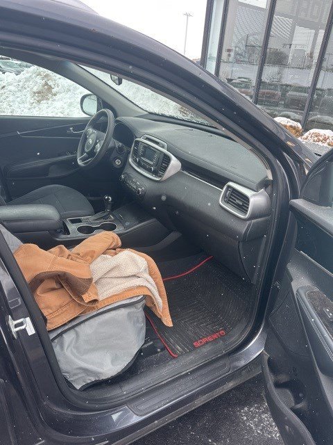 Used 2017 Kia Sorento LX image 15