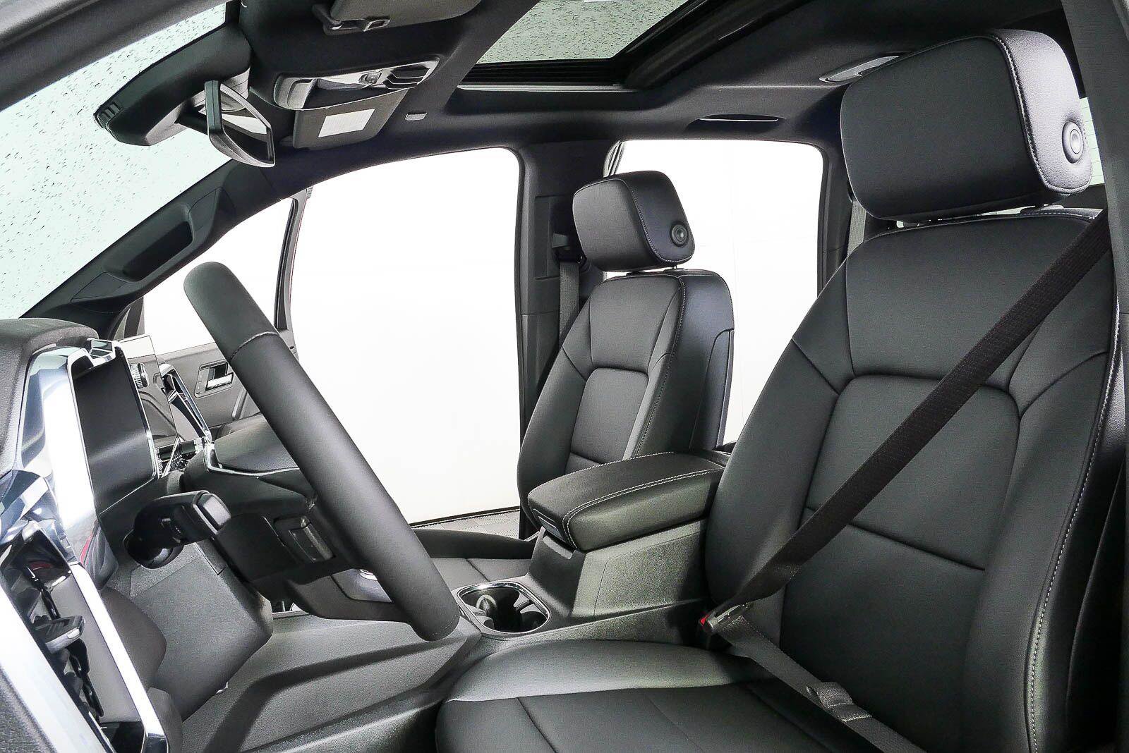 New 2026 GMC Canyon Elevation w/ Convenience Package RWD image 5