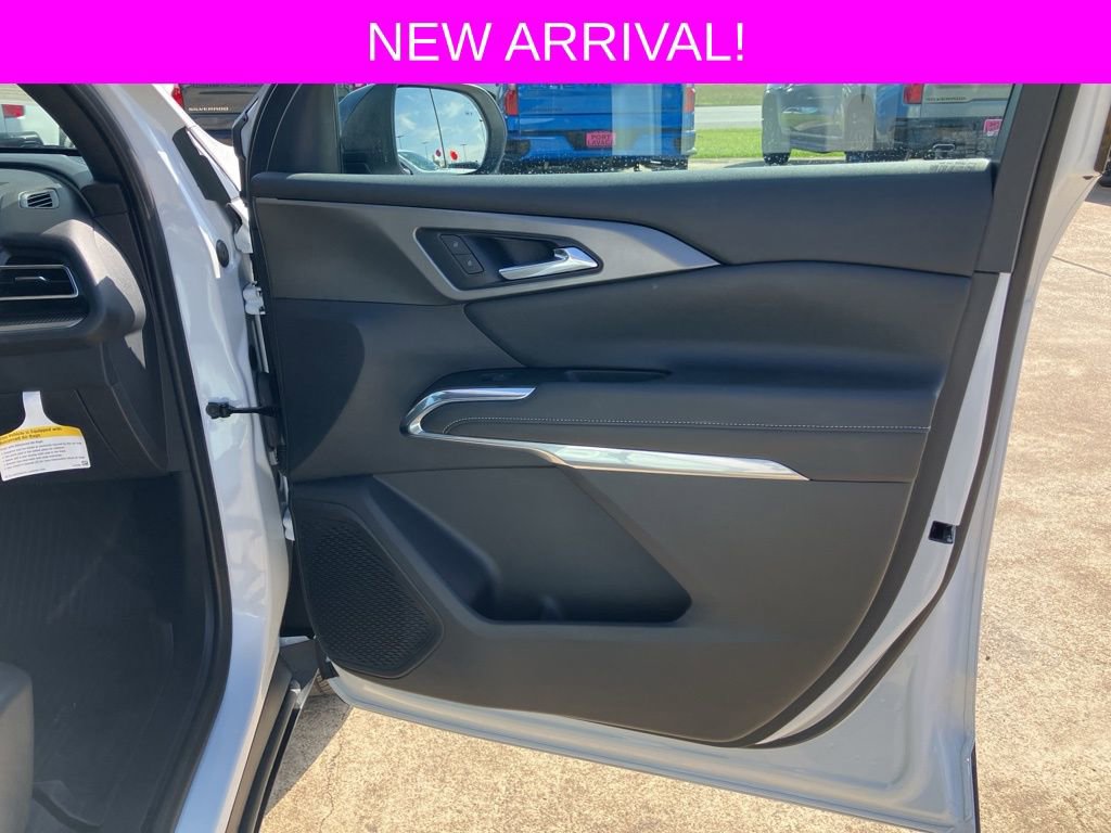 Used 2024 Chevrolet Traverse LT w/ LPO, Floor Liner Package image 12