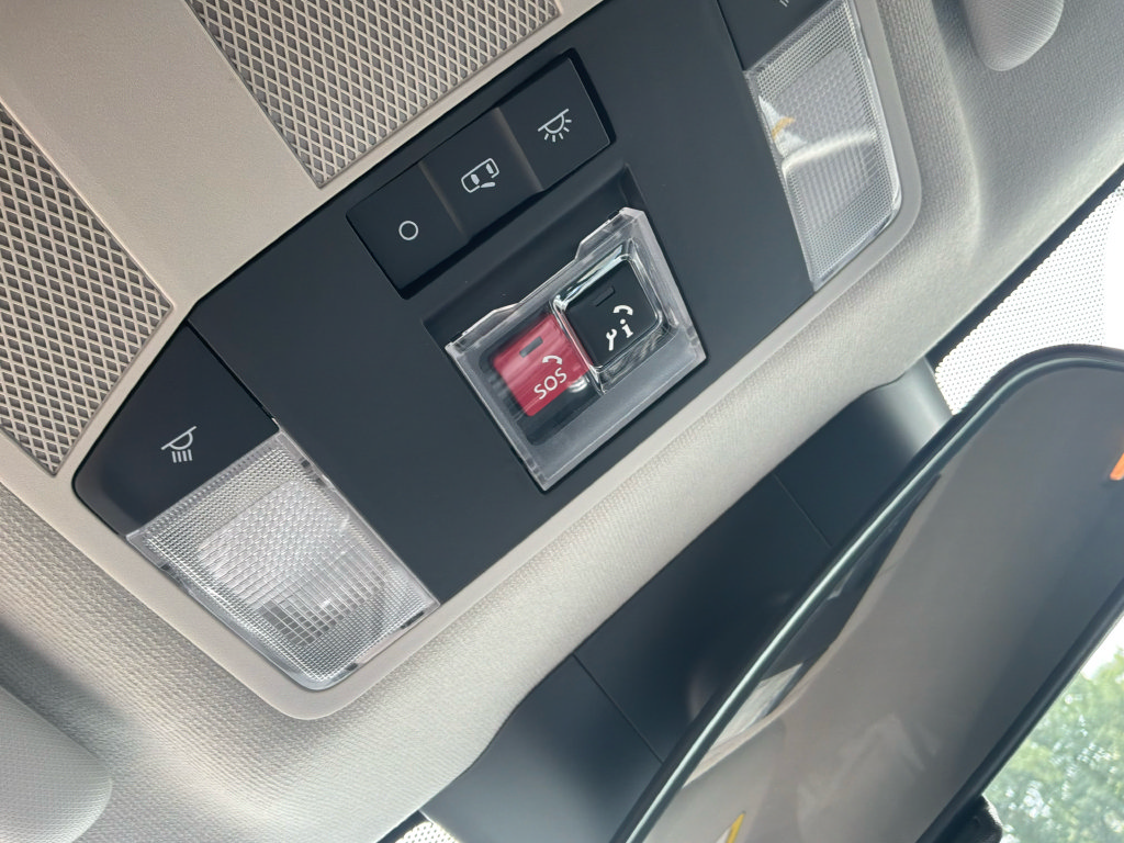 New 2025 Mitsubishi Eclipse Cross LE AWD/4WD image 17