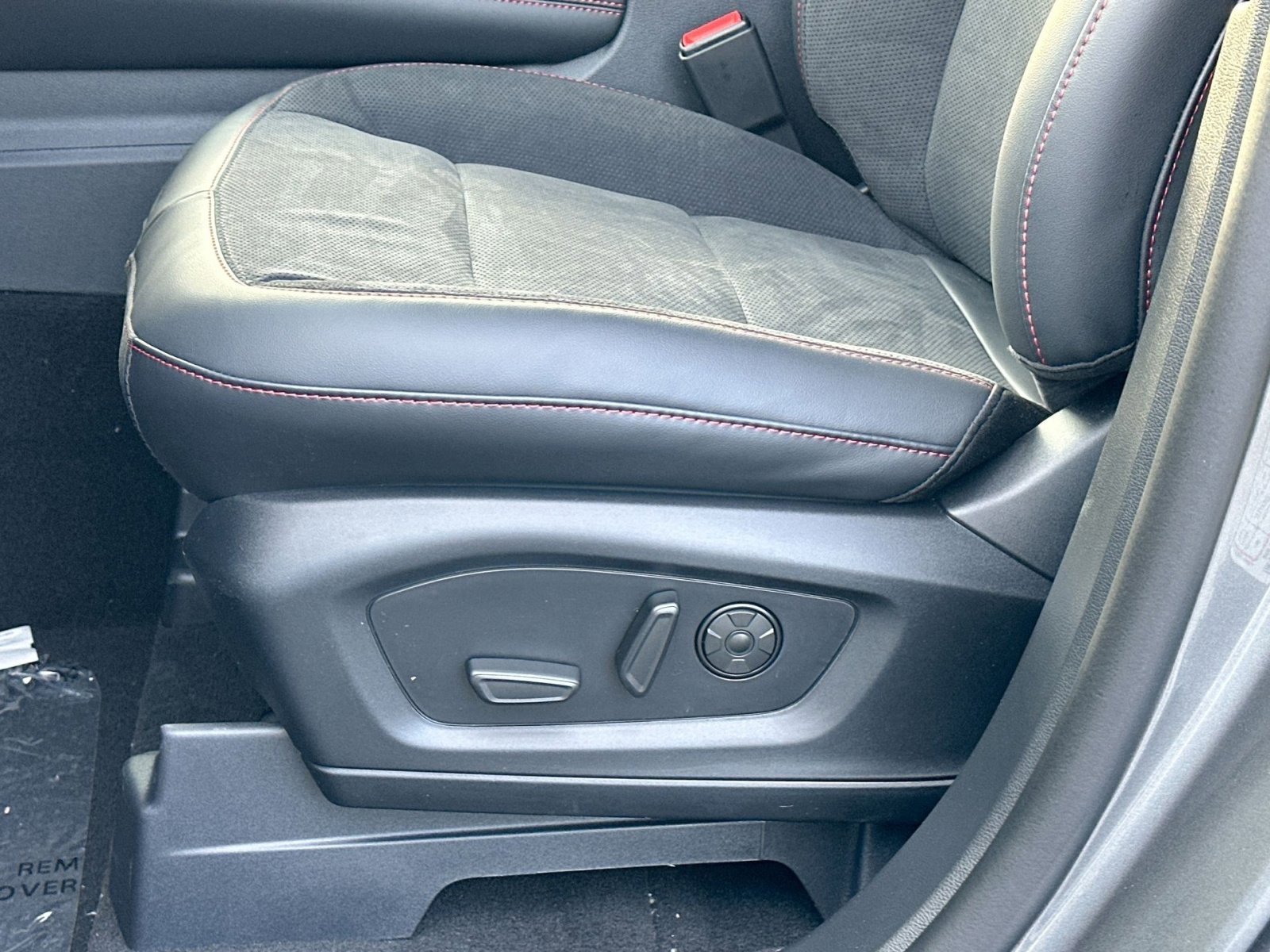 New 2026 Ford Explorer ST w/ Sun And Sound Package image 14